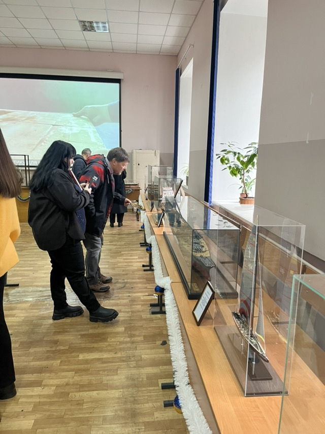 Відвідувачі виставки 3